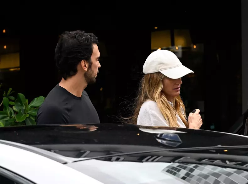 PREMIUM EXCLUSIVE: Gisele Bundchen and boyfriend Joaquim Valente are pictured together for the first time since the announcement of her pregnancy