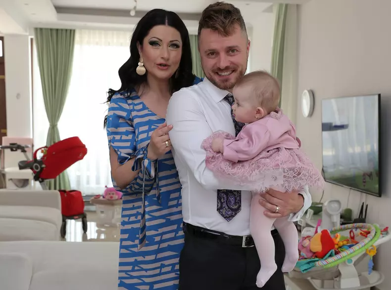 Gaberiela Cristea, Tavi Clonda, fetita lor Victoria