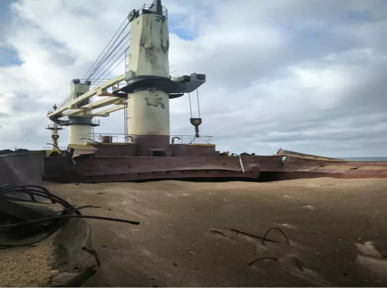 nava ucraineana lovita de rusia