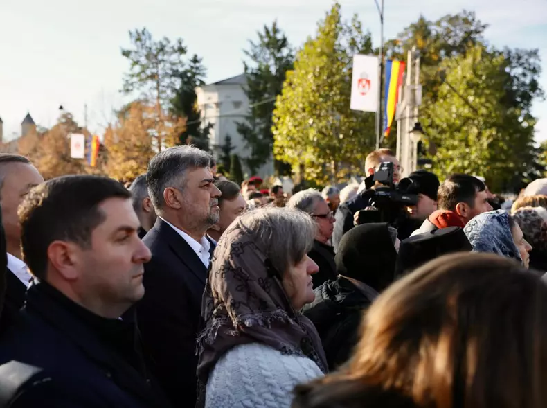 marcel-ciolacu1-parascheva-iasi-facebook