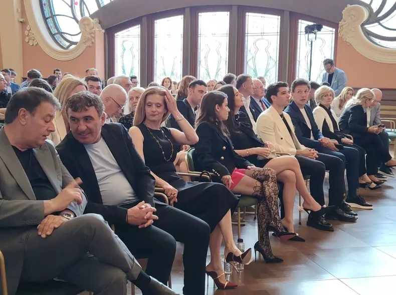 ianis hagi, elena tanase, kira hagi, sotie gheorghe hagi cazino constanta 4