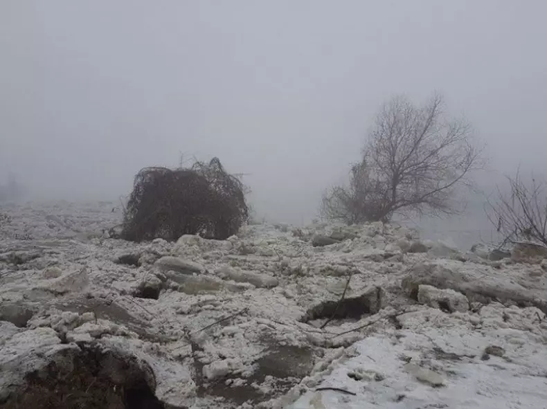 inundatii_mosogeni_gheata