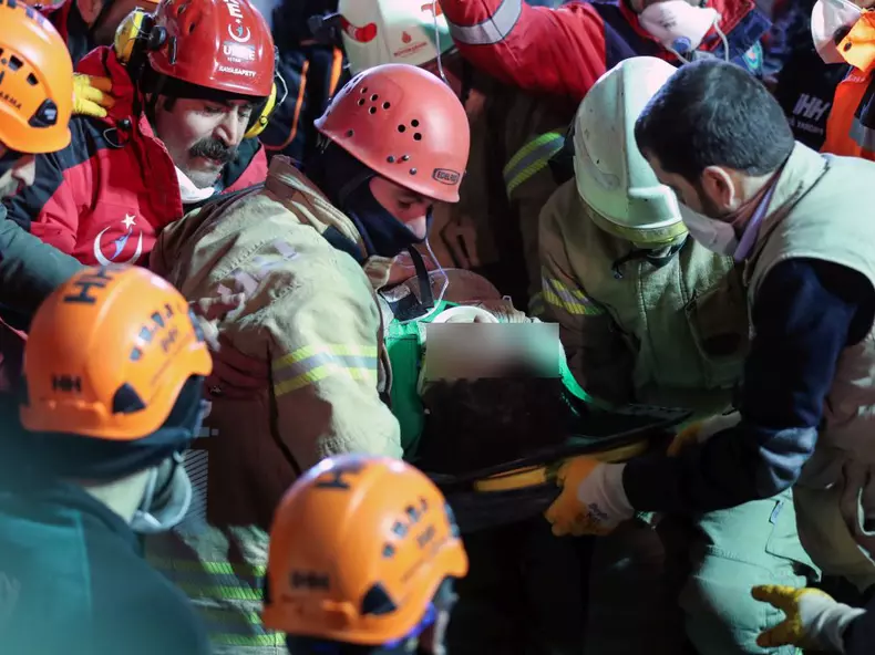 Building collapse in Istanbul