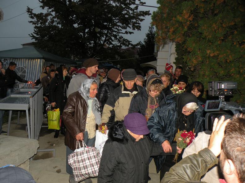 procesiune_moaste_sf._parascheva__8__01.JPG
