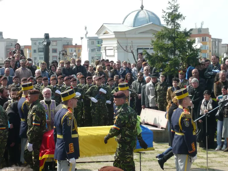 inmormantare_1_06.jpg