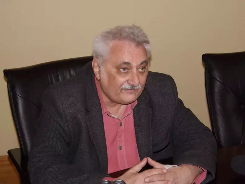 Gesturi obscene, în Parlament