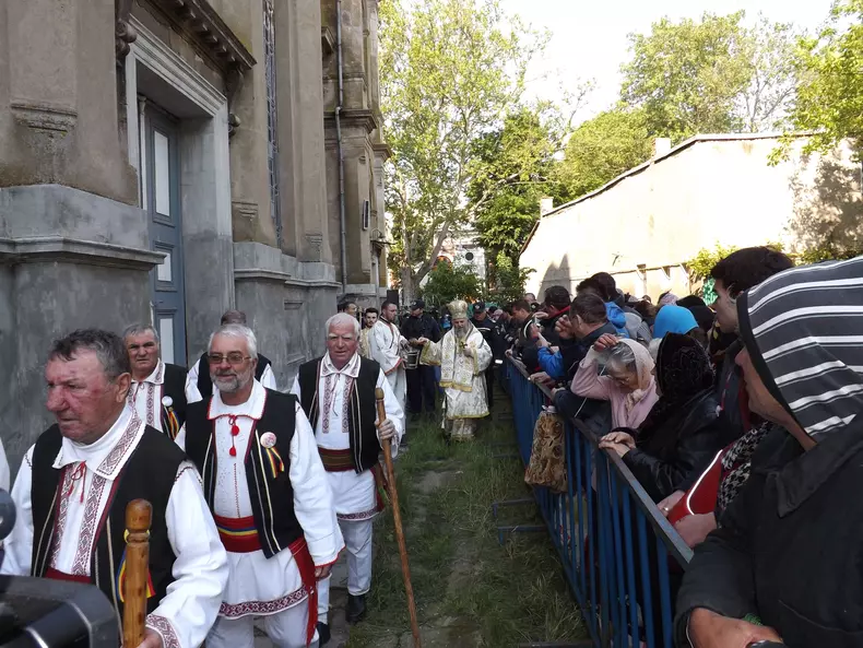 IZVORUL TAMADUIRII (42)