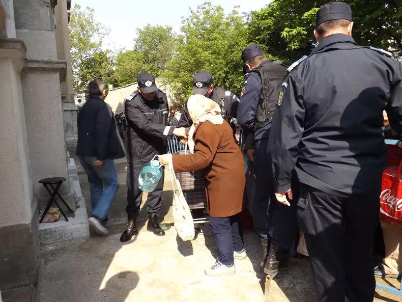 IZVORUL TAMADUIRII (74)