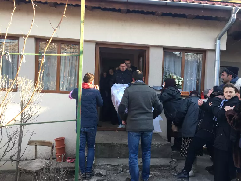 inmormantare victime Palilula