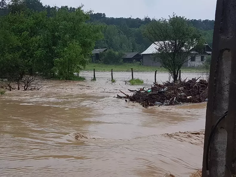 inundatii_gorj_ticleni