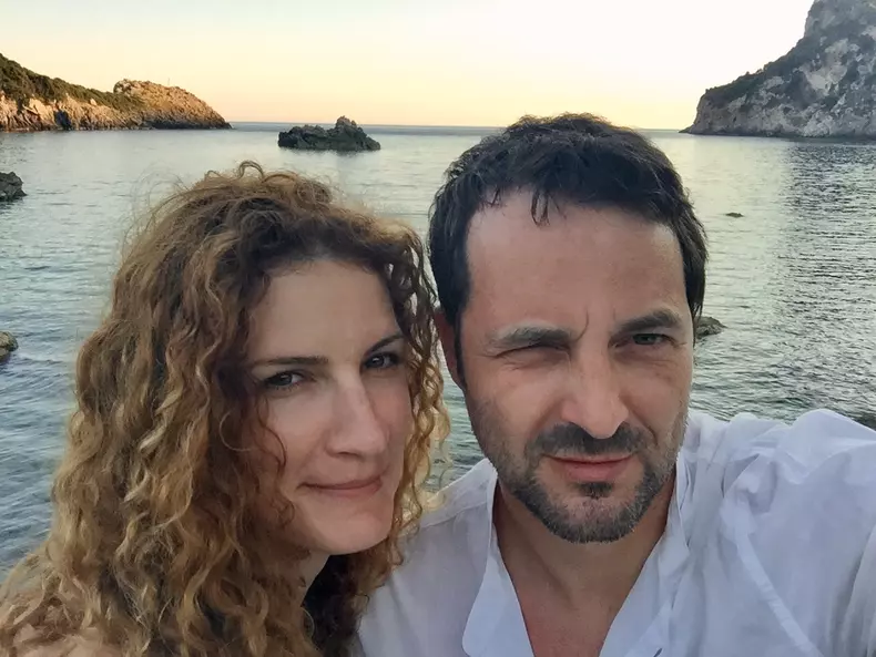 Andrei Aradits cu sotia in Grecia