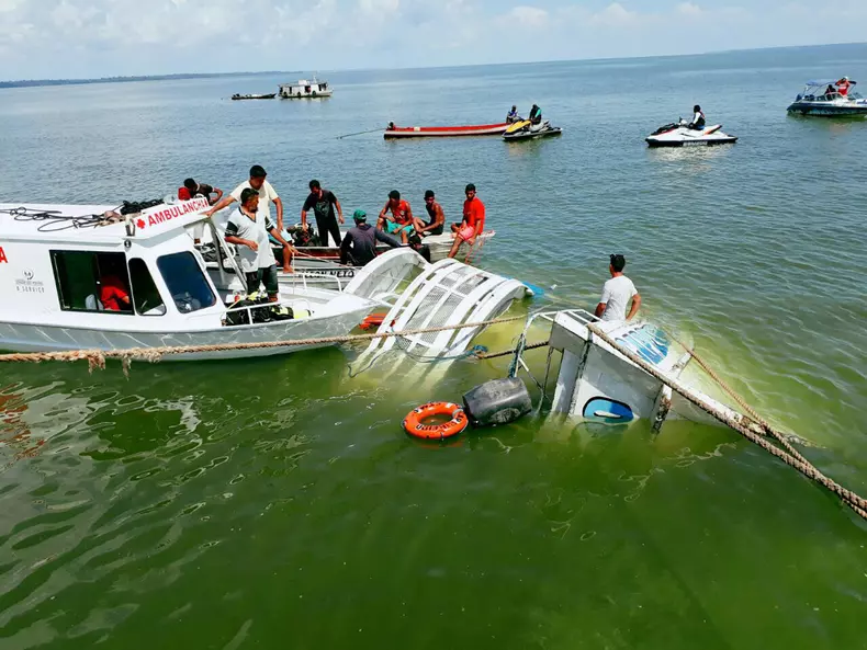 Naufragiu în Brazilia