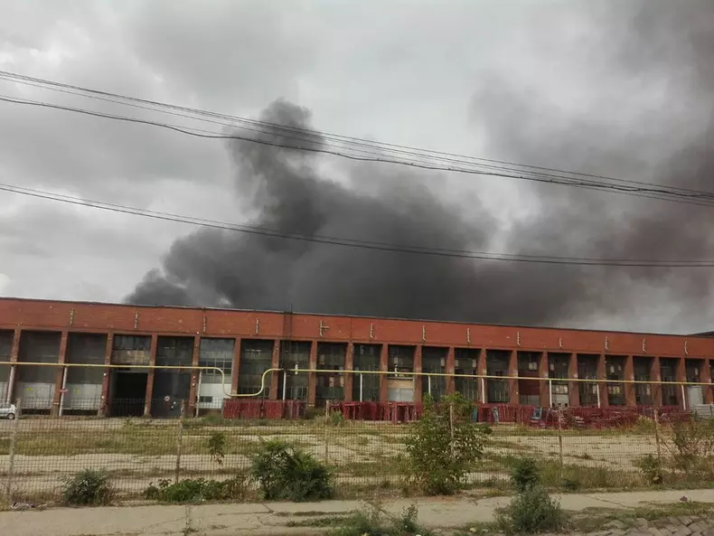 incendiu hala bauturi alcoolice 1