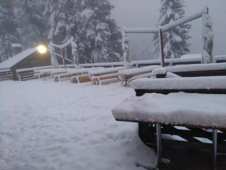 Ninsoare la Postăvarul