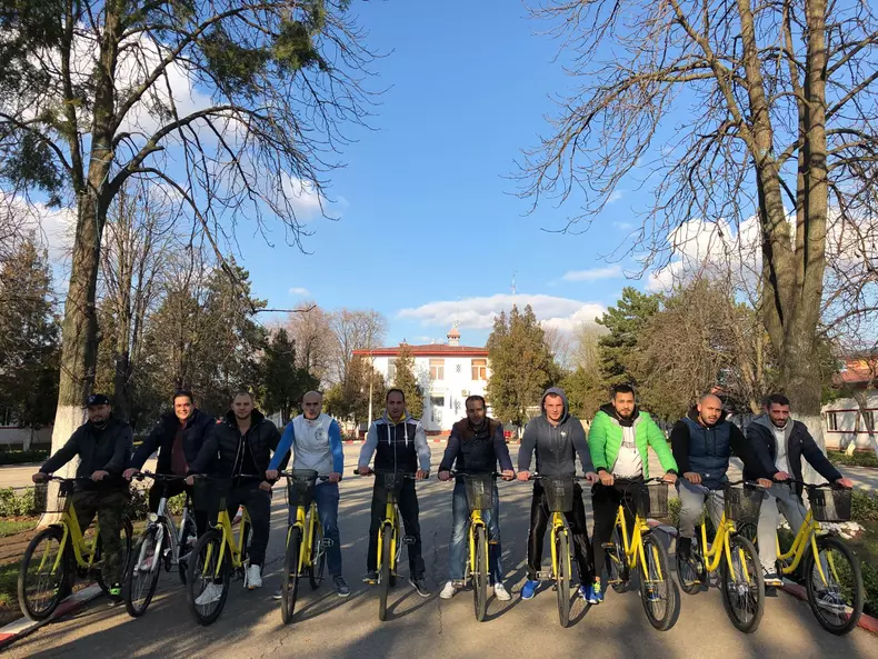 5-detinuti pe biciclete