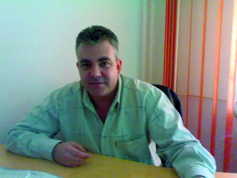 3889-121290-bogdan