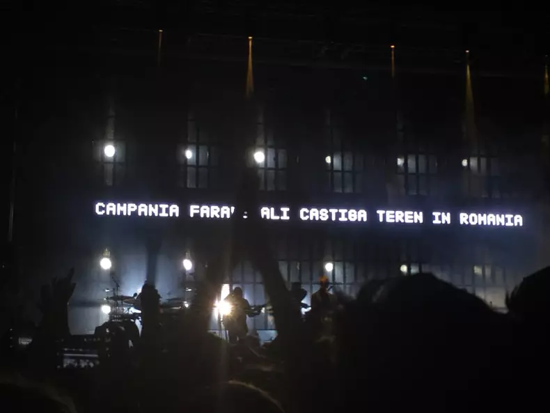 mesaje concert massive attack