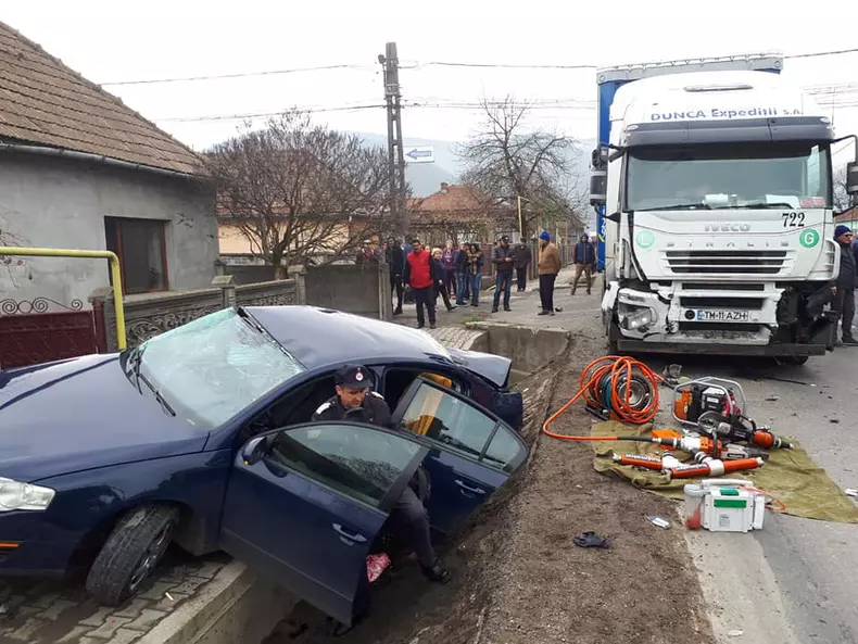 Accident înfiorător pe DN7, în județul Hunedoara (2)