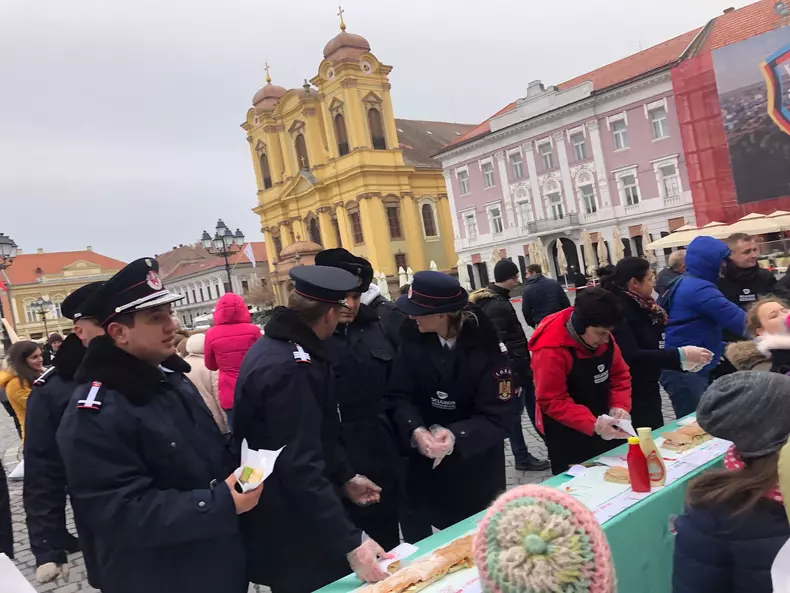 WhatsApp Image 2018-12-14 at 13.08.21(3)