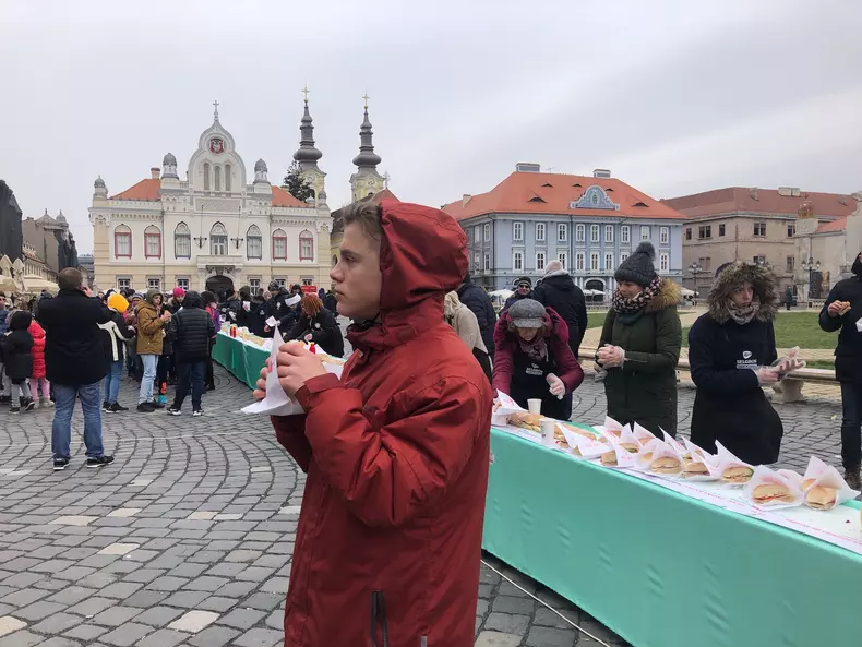 WhatsApp Image 2018-12-14 at 13.08.22