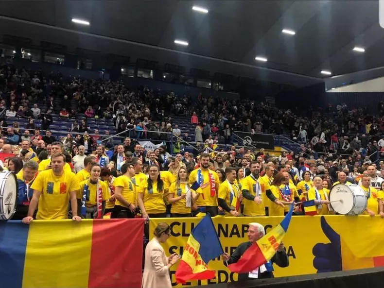 emil boc-tobe-instagram-ana bogdan