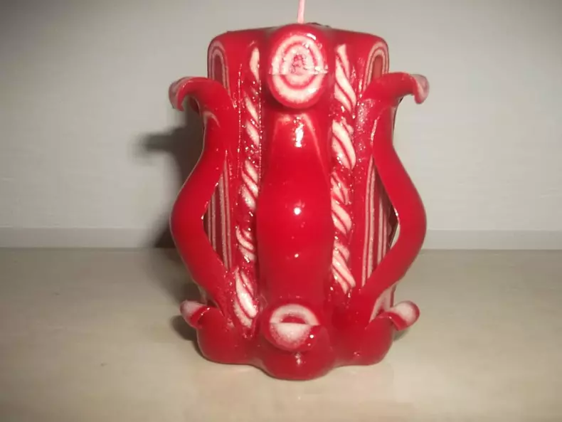 Lumânare făcută de Cristina Pîrvu, purtător de cuvânt al ISU Vrancea