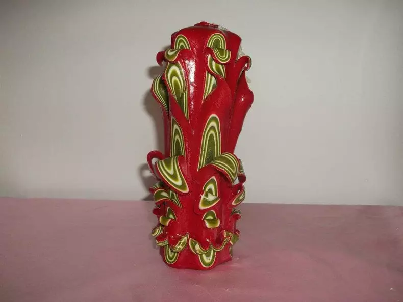 Lumânare făcută de Cristina Pîrvu, purtător de cuvânt al ISU Vrancea