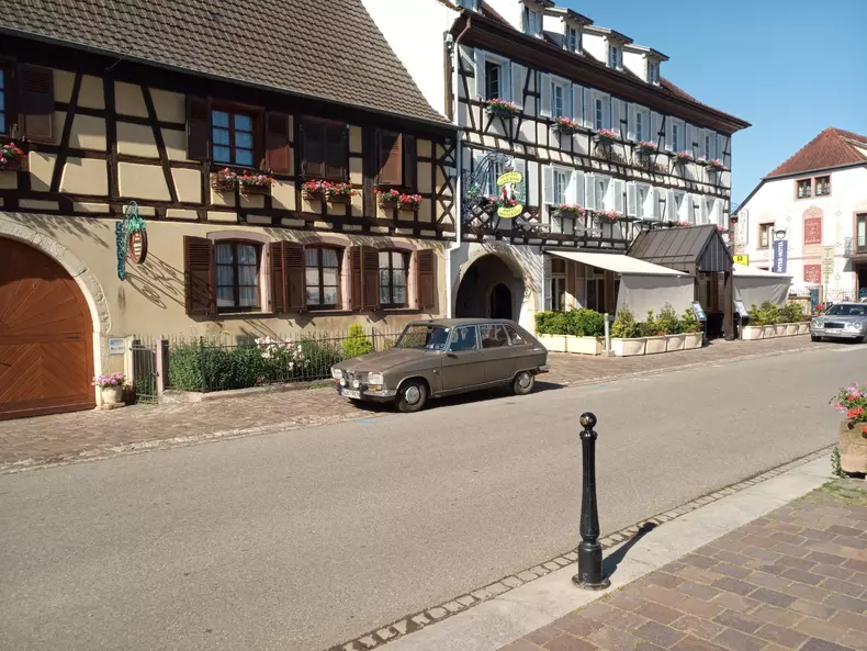 În Eguisheim, localitate aleasă în 2013 ”satul preferat al francezilor”