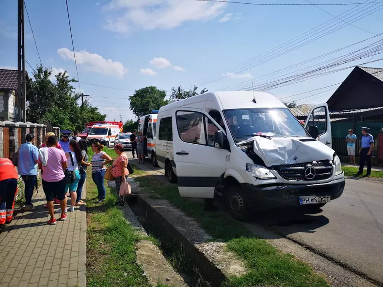 accident microbuz TIR-Prahova3