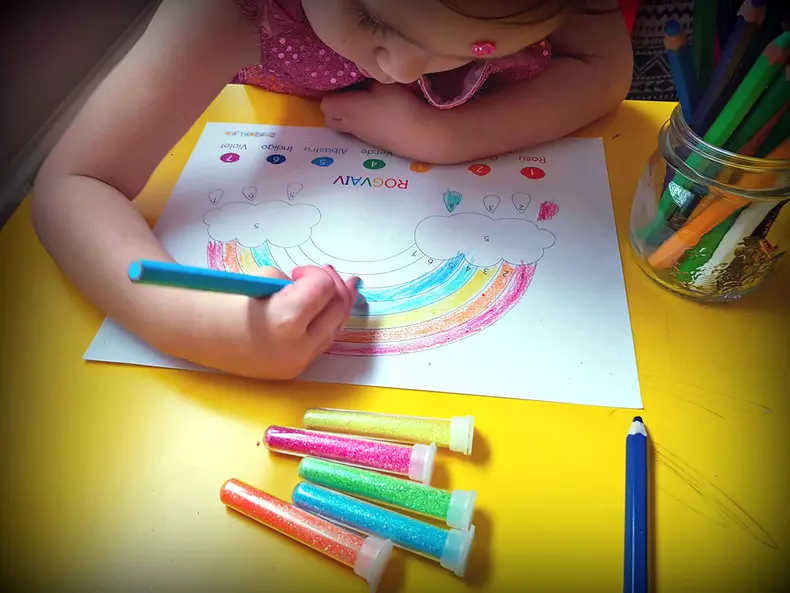 Ghicitori grele pentru copii și adulți - ce culoare nu se potrivește cu celelalte