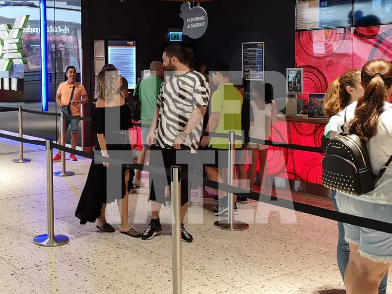 smiley gina pistol (2)