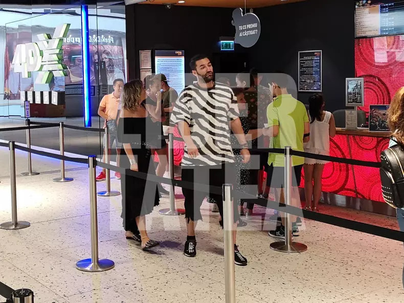 smiley gina pistol (4)