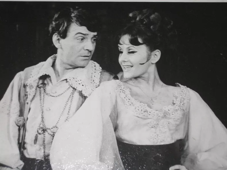 cu _tefan Tapalag_ în Mandragora