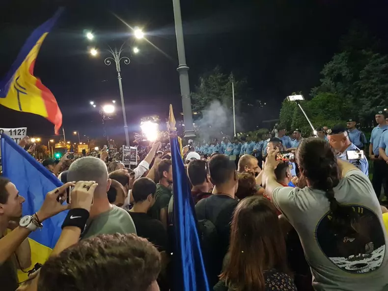 victoriei protest 50