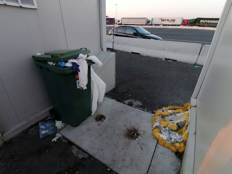 Imaginea care ii intampina pe cei intorsi acasa