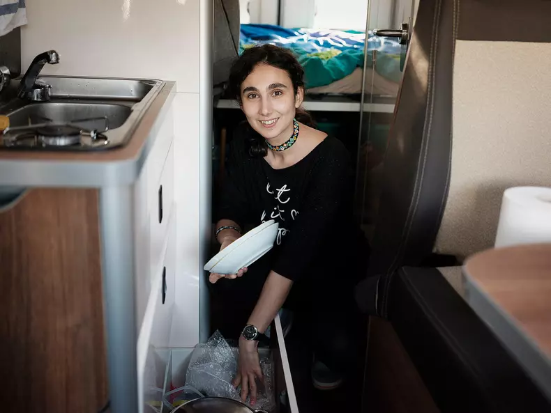 Elena Stancu în autorulota Teleleu