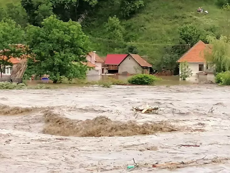 inundatii valea jiului - hunedoara