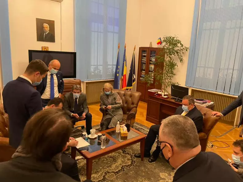 129914867_3398949933507178_8591976409429625796_n