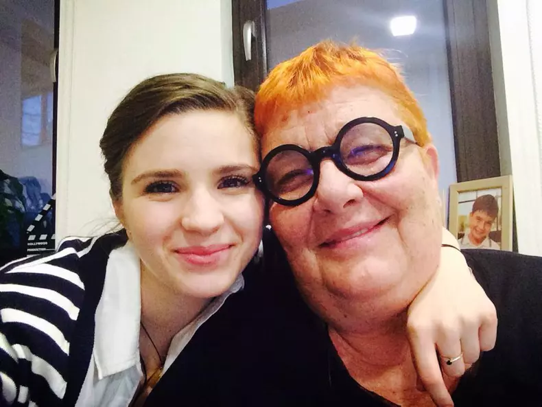 cristina ciobanasu si mama adoptiva 1