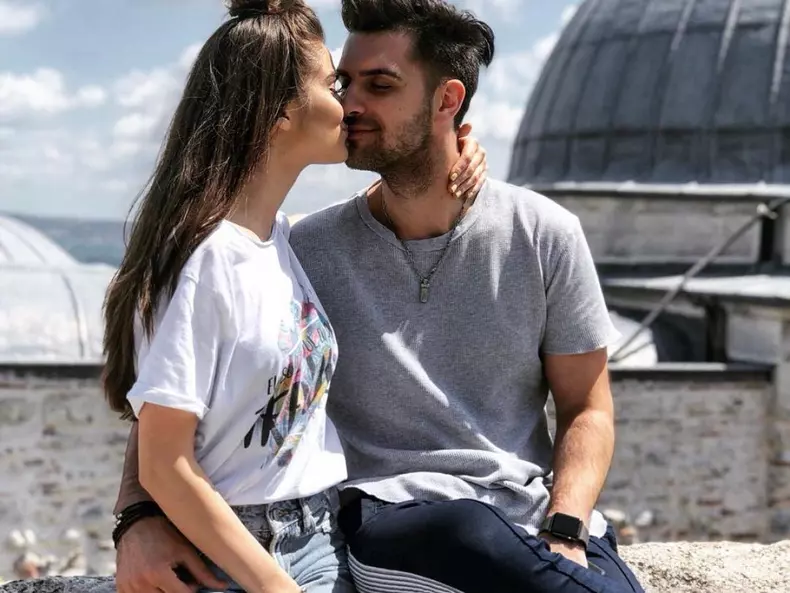 theo-rose-cinci-ani-de-relatie-cu-iubitul-33