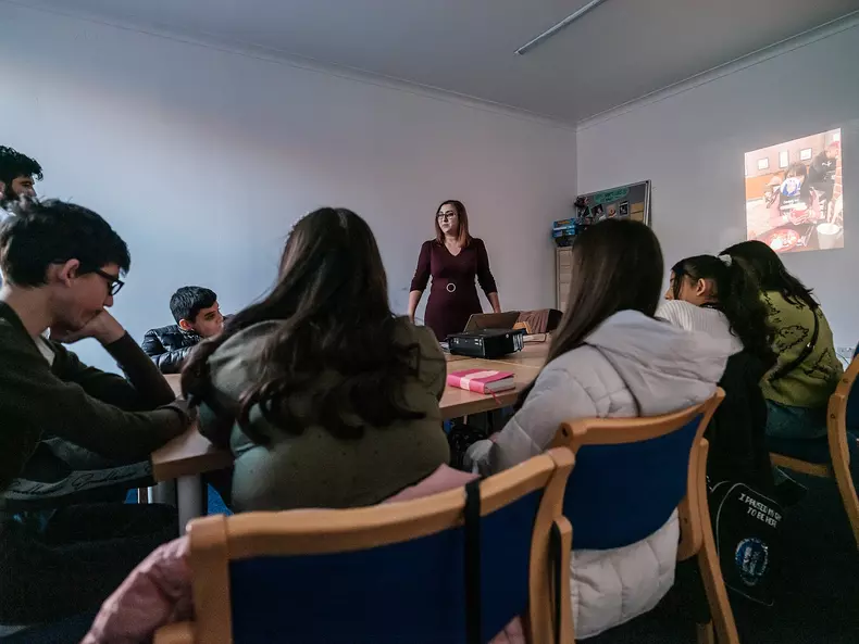 Daniela Ion la Școala de duminică împreună cu copiii în Newcastle
