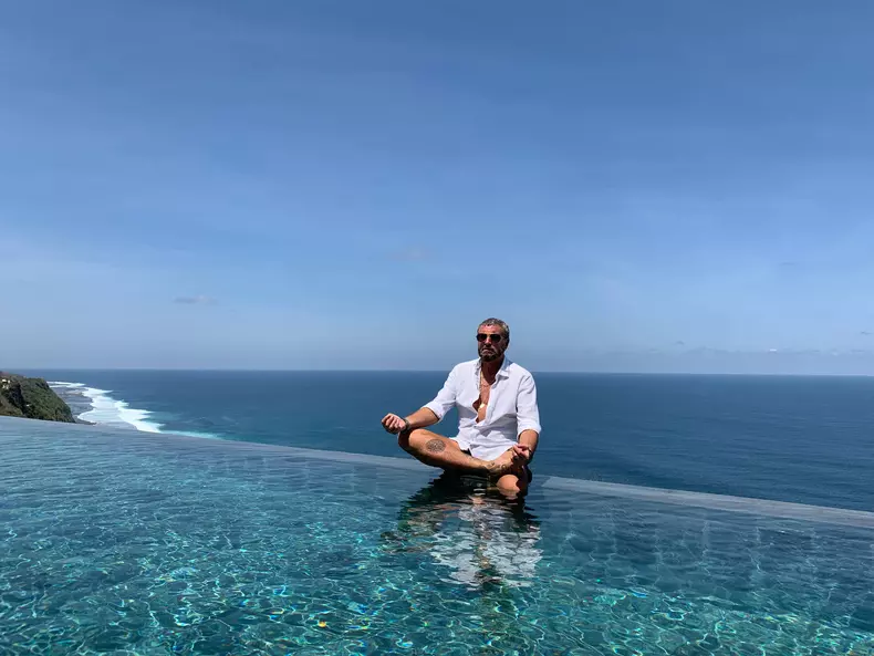 catalin-botezatu-se-muta-in-bali-6