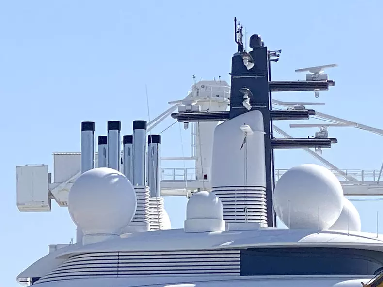 Superyacht Scheherazade docked at the Tuscan port of Marina di Carrara, possibly traceable to Putin, changes crew