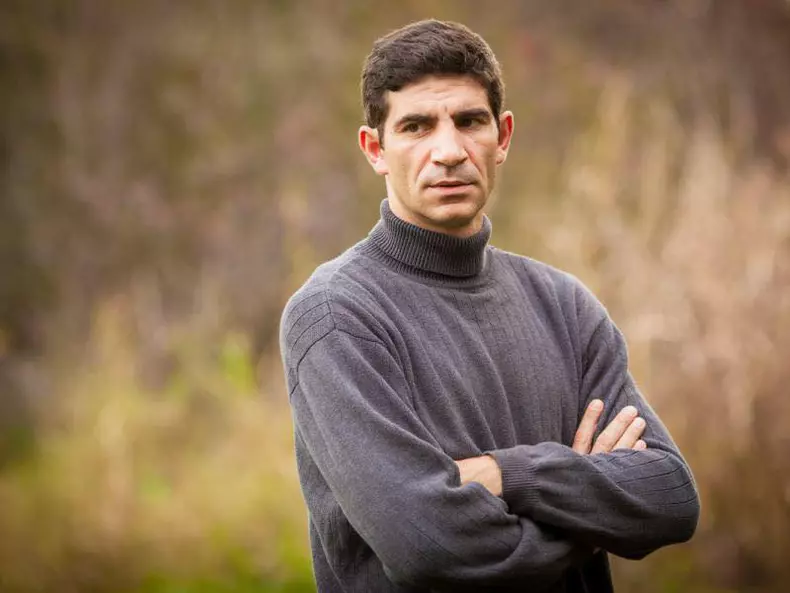 toma-cuzin-stand-up-3