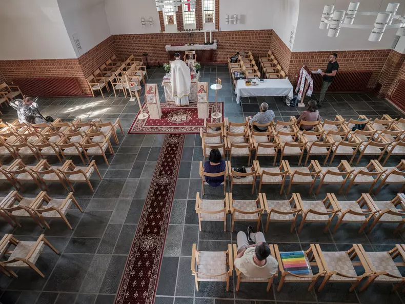 Slujbă ortodoxă în capela Bisericii Luterane din Skagen, Danemarca