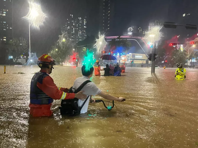 CHINA GUANGDONG SHENZHEN HEAVY RAINSTORM (CN)