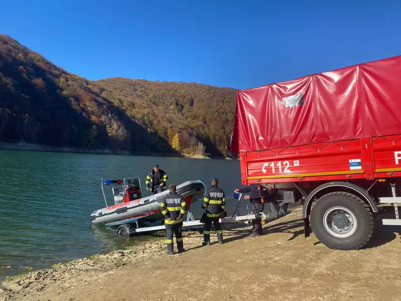 incendiu-baraj-paltinu-miercuri3-1068x801-3