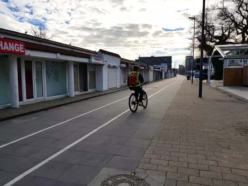 17-curier-promenada-mamaia
