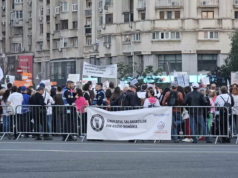 protest-piata-victoriei-noaptea-muzeelor-2024-foto-cristian-otopeanu-1