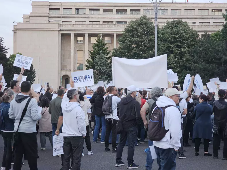 protest-piata-victoriei-noaptea-muzeelor-2024-foto-cristian-otopeanu-3